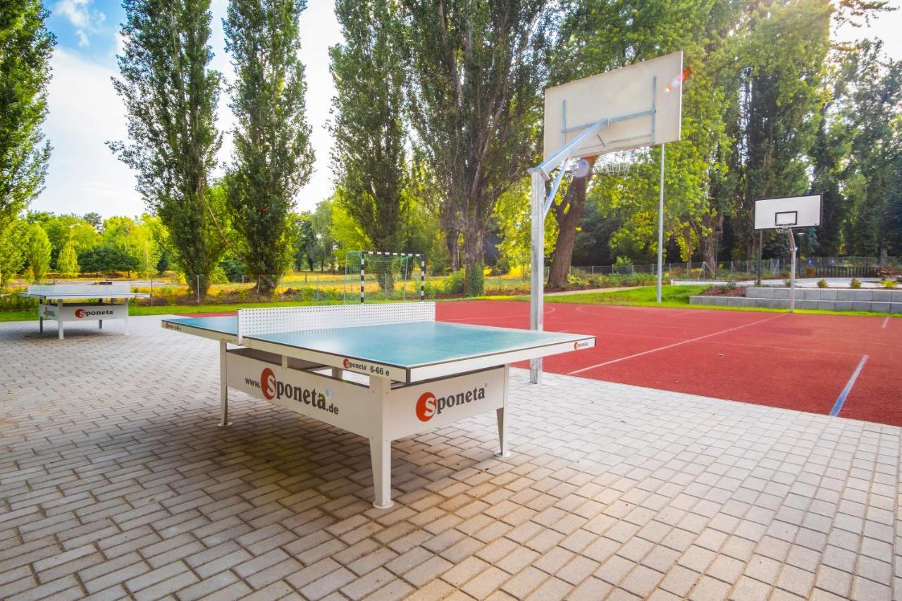 Ciszterci Rendezvenykoezpont Bed and Breakfast Balatonalmádi Buitenkant foto